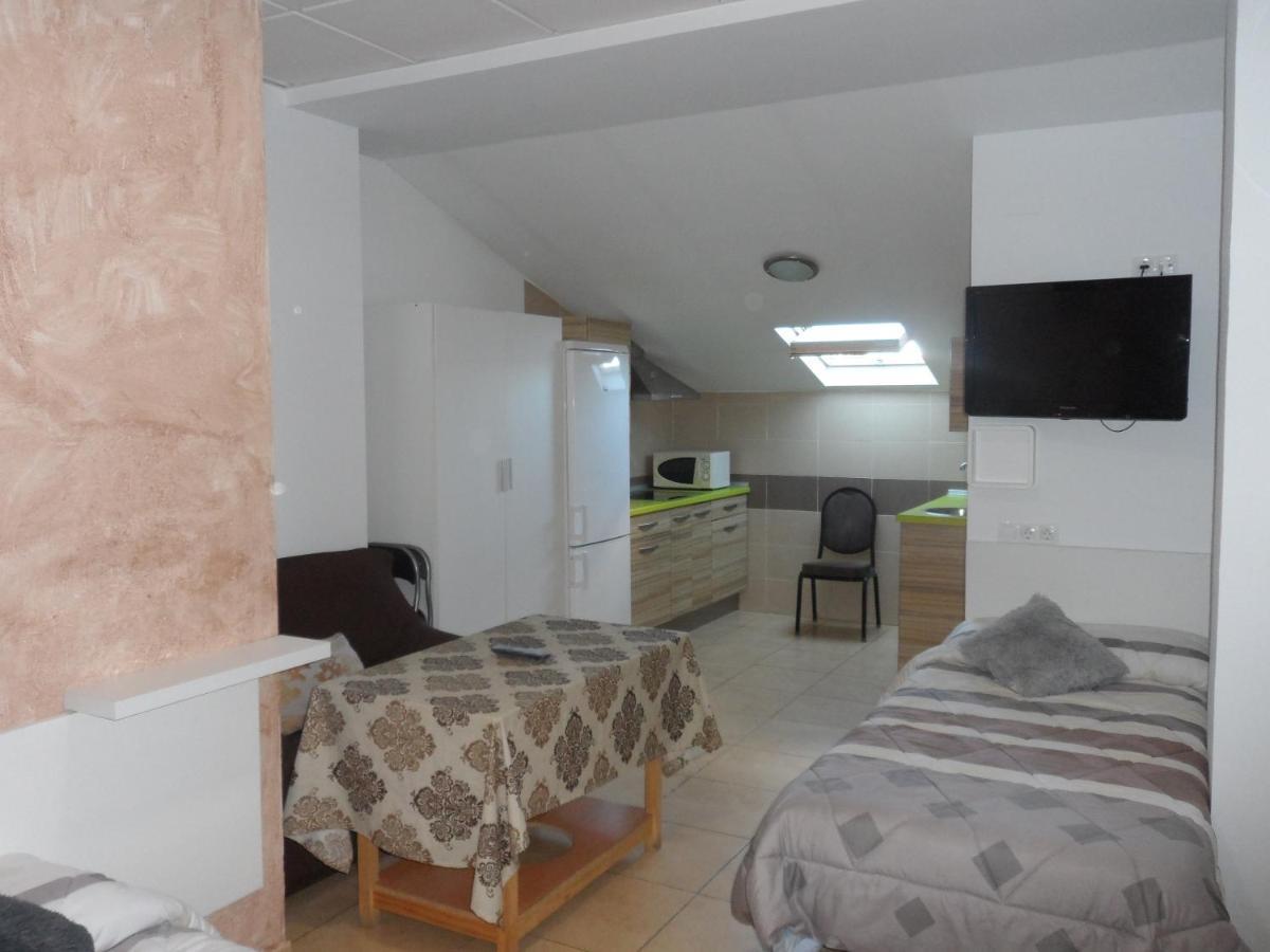 Hostal Via Del Caminante Madrigalejo Extérieur photo