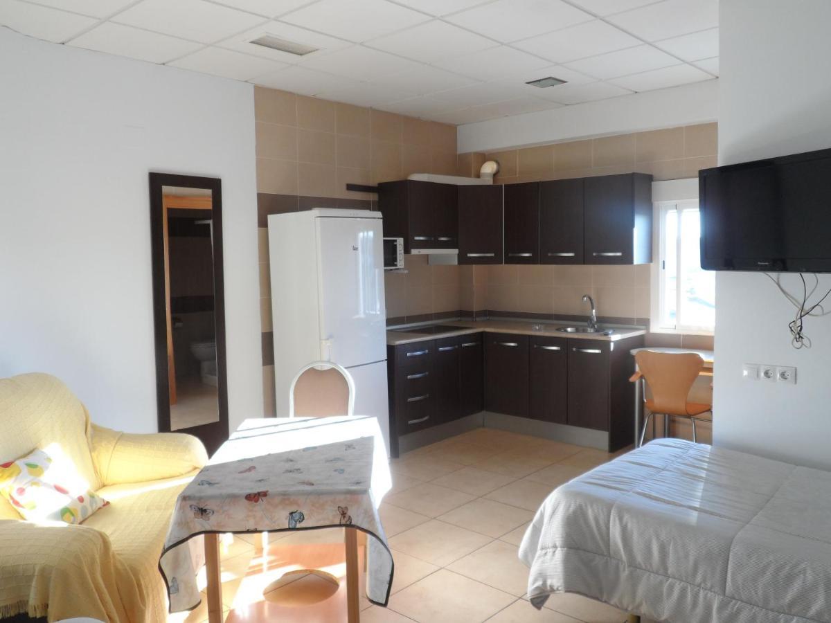 Hostal Via Del Caminante Madrigalejo Extérieur photo