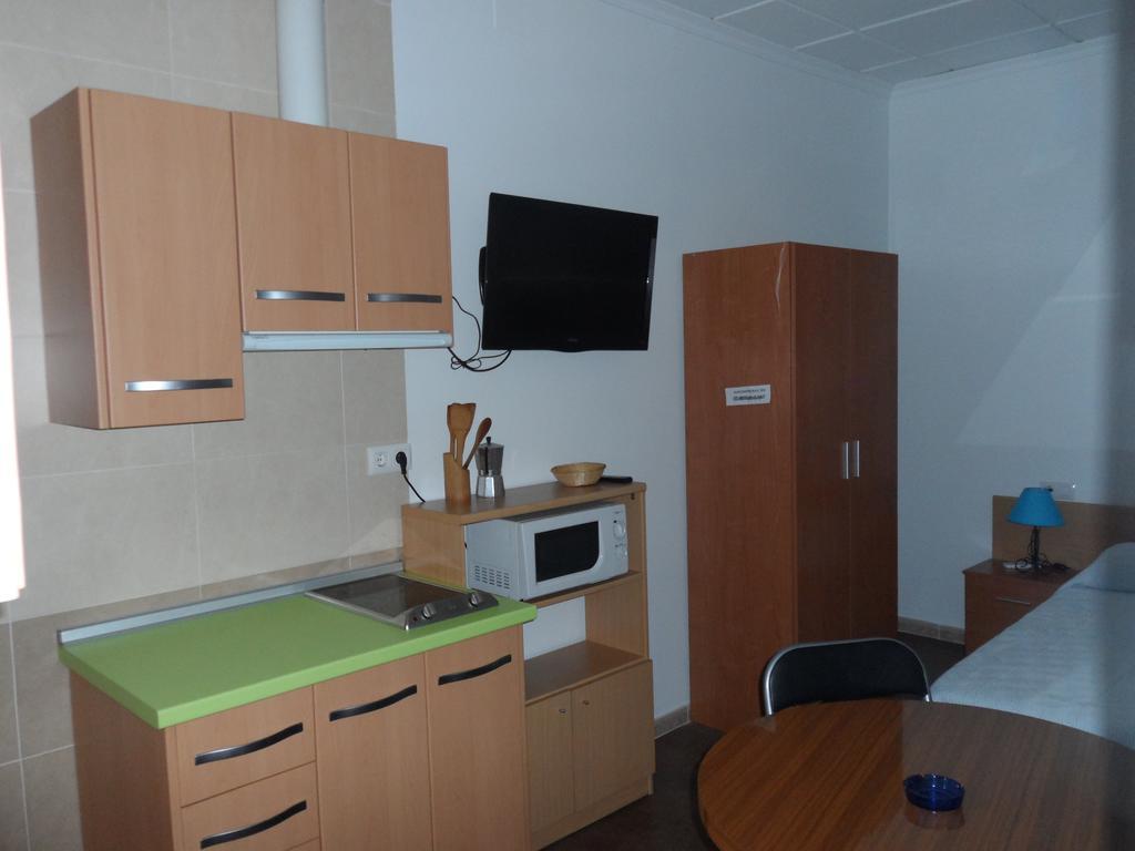 Hostal Via Del Caminante Madrigalejo Extérieur photo