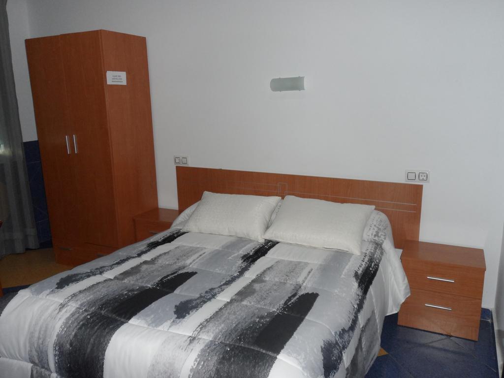 Hostal Via Del Caminante Madrigalejo Extérieur photo