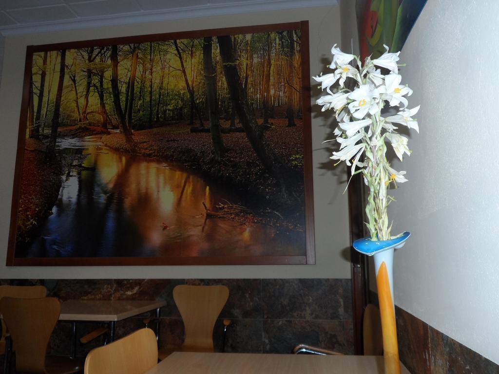 Hostal Via Del Caminante Madrigalejo Extérieur photo